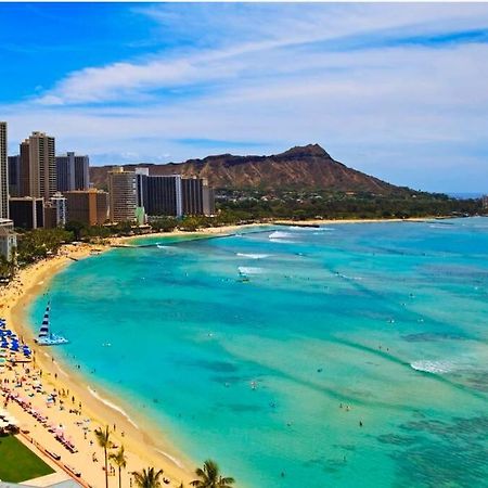 Gem Of Waikiki At Inn On The Park Honolulu Exterior photo