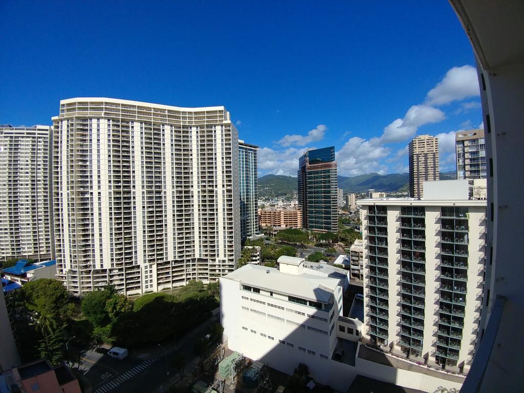 Gem Of Waikiki At Inn On The Park Honolulu Exterior photo