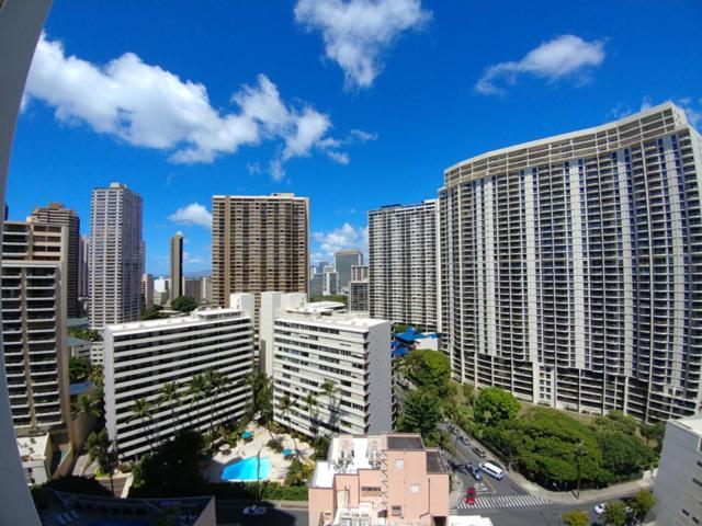 Gem Of Waikiki At Inn On The Park Honolulu Exterior photo